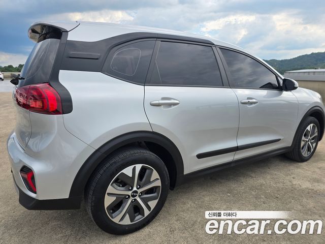 Kia Niro Earth — пробег 29 000 км — фото 2 из 5