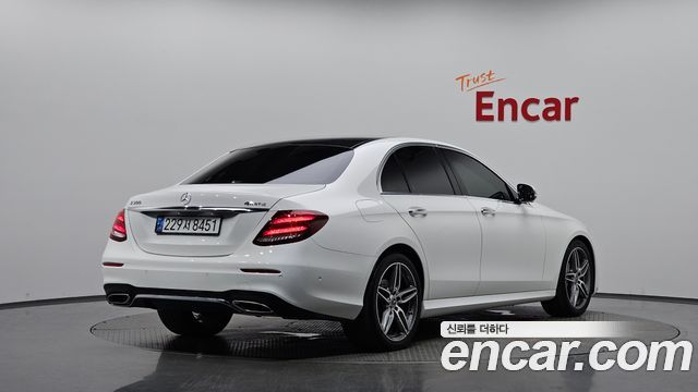 Mercedes-Benz E-Class из Кореи Encar