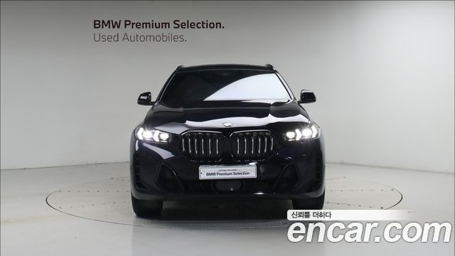 BMW X6 xDrive40i M Sport — пробег 12 825 км — фото 2 из 5