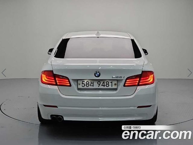BMW 5-Series 528i xDrive — пробег 147 256 км — фото 3 из 5