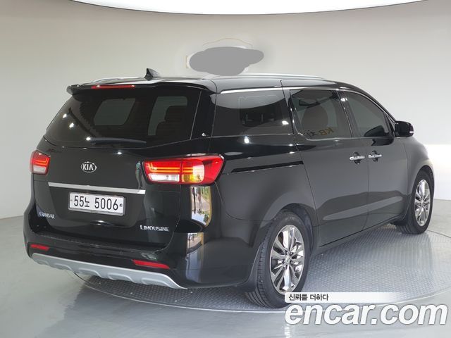 Kia Carnival Gasoline 7-seater Limousine President — пробег 58 662 км — фото 2 из 5