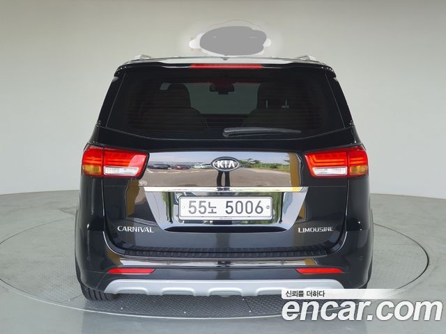 Kia Carnival Gasoline 7-seater Limousine President — пробег 58 662 км — фото 4 из 5