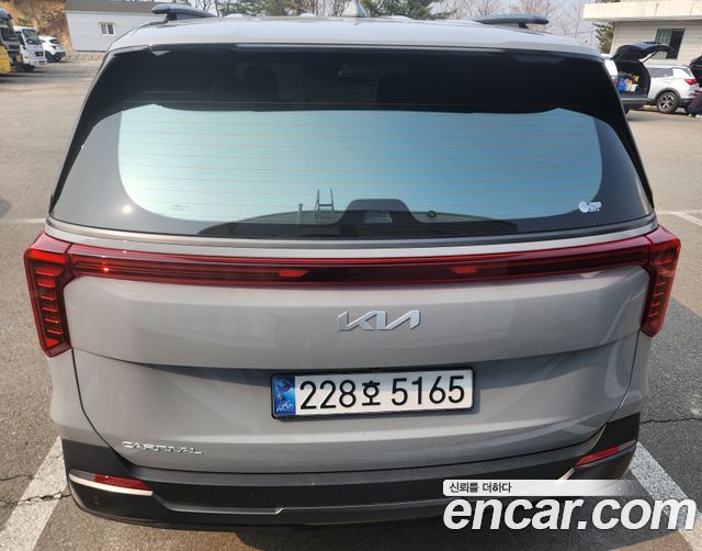 Kia Carnival Diesel 9-Seater Gravity — пробег 22 164 км — фото 4 из 5