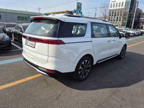 Kia Carnival Diesel 9-Seater Signature — пробег 78 663 км — фото 4 из 5
