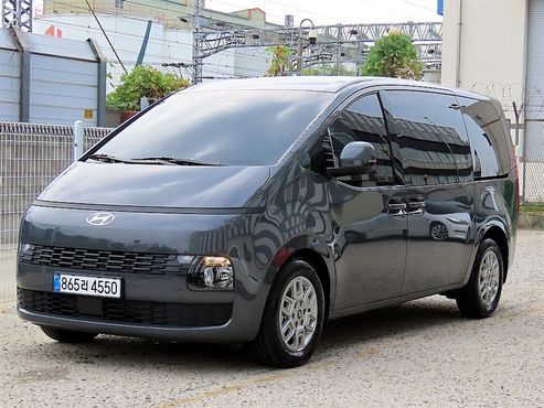 Hyundai Staria L3.5 Cargo 5-Seater Modern — пробег 2 311 км — фото 2 из 5