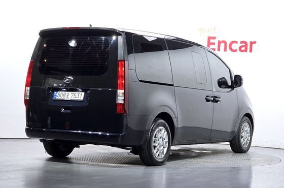 Hyundai Staria Cargo 5-Seater Modern — пробег 187 806 км — фото 2 из 5