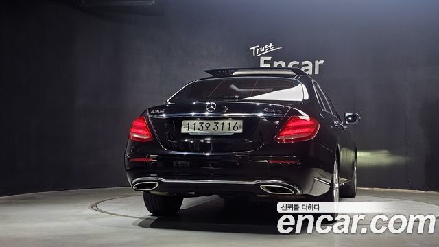 Mercedes-Benz E-Class из Кореи Encar