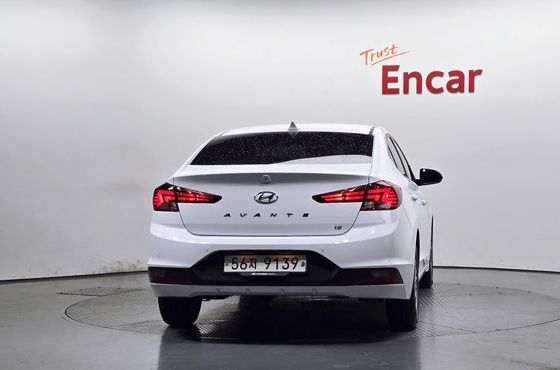 Hyundai AVANTE 1.6 Smart — пробег 77 041 км — фото 4 из 5