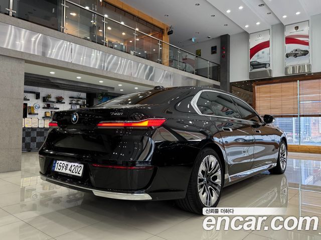 BMW 7-Series 740i sDrive Design Pure Excellence — пробег 45 500 км — фото 2 из 5