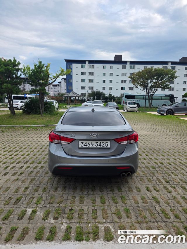 Hyundai AVANTE 2.0 GDi Premium Standard — пробег 114 385 км — фото 4 из 5