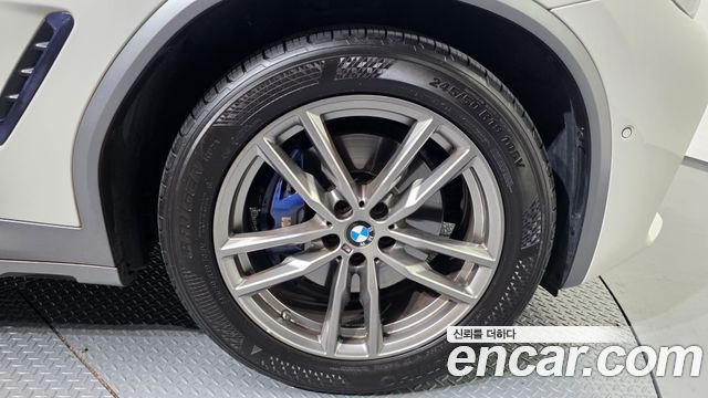 BMW X4 xDrive20i M Sports X Onlile Exclusive Edition — пробег 220 320 км — фото 5 из 5