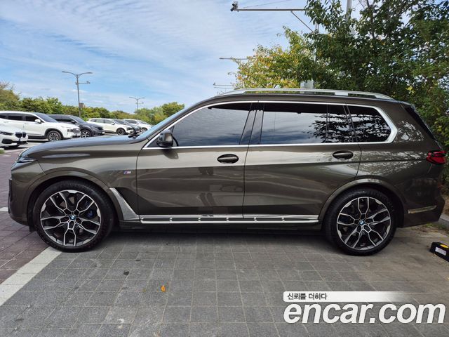 BMW X7 xDrive 40i M Sport 6STR — пробег 10 240 км — фото 5 из 5