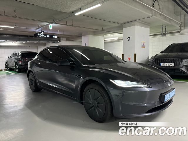 Tesla Model 3 스탠다드 RWD — пробег 831 км — фото 2 из 5