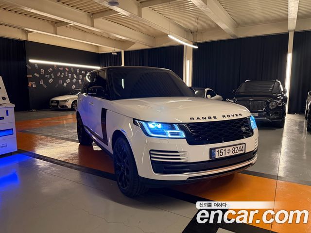Land Rover Range Rover 4.4 SDV8 Vogue SE DIESEL — пробег 98 900 км — фото 2 из 5