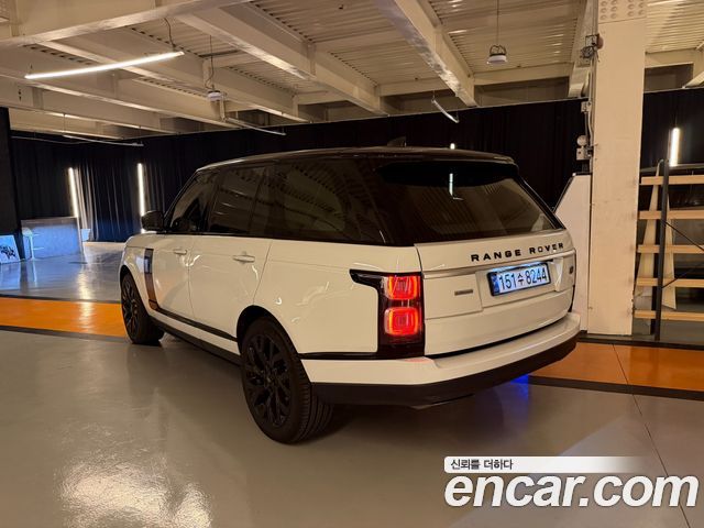 Land Rover Range Rover 4.4 SDV8 Vogue SE DIESEL — пробег 98 900 км — фото 4 из 5