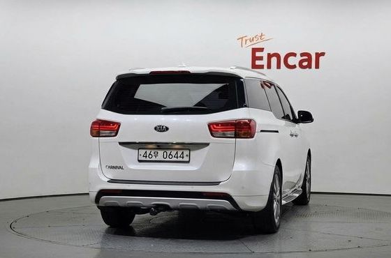 Kia Carnival 9-seater Noblesse — пробег 134 725 км — фото 4 из 5