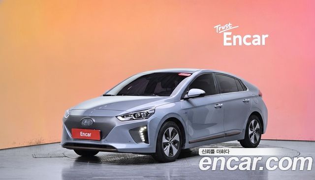 Hyundai Ioniq Q — пробег 74 934 км — фото 1 из 5
