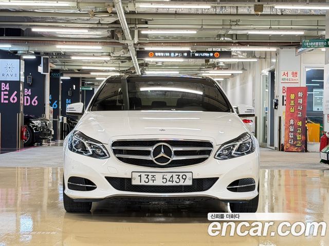 Mercedes-Benz E-Class E300 4MATIC Avantgarde — пробег 73 000 км — фото 3 из 5