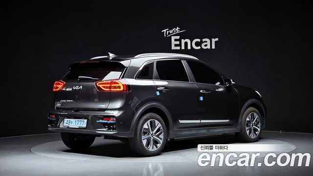 Kia Niro Noblesse — пробег 71 373 км — фото 2 из 5