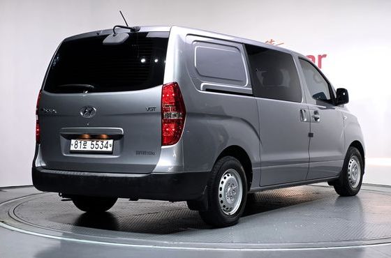Hyundai Starex Van 5-Seater Style — пробег 73 812 км — фото 2 из 5