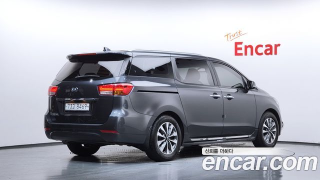 Kia Carnival из Кореи Encar