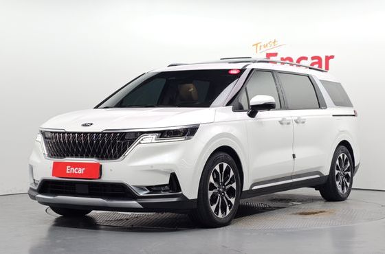 Kia Carnival Diesel 9-Seater Signature — пробег 95 809 км — фото 1 из 5