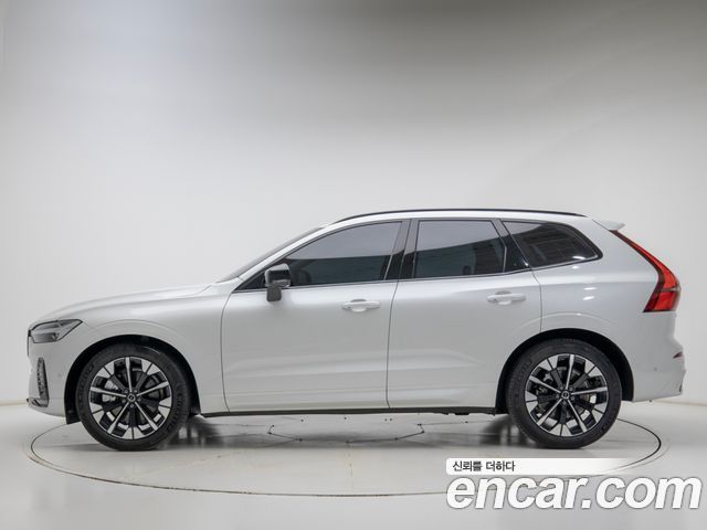 Volvo XC60 B5 Ultra Bright Air Sus — пробег 8 493 км — фото 4 из 5
