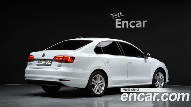 Volkswagen Jetta 2.0 TDI BlueMotion Premium 6th — пробег 97 890 км — фото 2 из 5