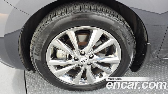 Kia Carnival 9-Seater Prstige — пробег 127 445 км — фото 5 из 5