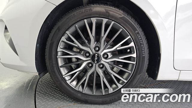 Kia K3 из Кореи Encar