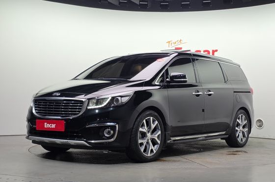 Kia Carnival 9-seater Luxury — пробег 119 134 км — фото 1 из 5