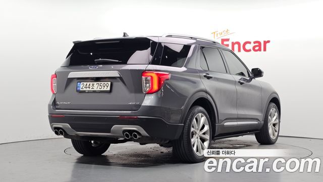 Ford Explorer 3.0 Platinum 4WD — пробег 66 939 км — фото 2 из 5