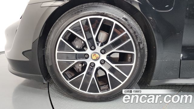 Porsche Taycan из Кореи Encar