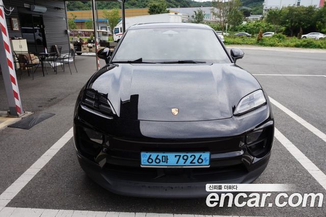 Porsche Macan 4S — пробег 23 800 км — фото 3 из 5