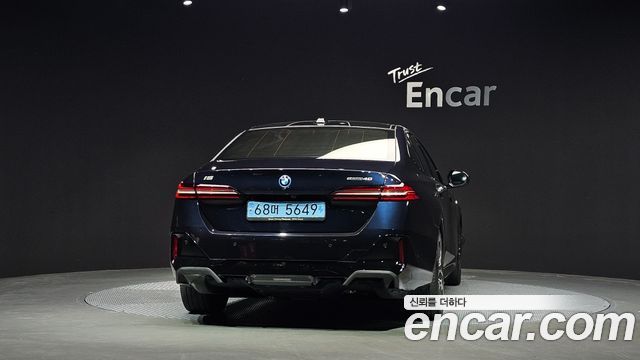 BMW i5 eDrive 40 M Sport — пробег 38 484 км — фото 4 из 5