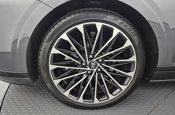 Hyundai Grandeur 2,5 Gasoline 2WD Calligraphy — пробег 6 400 км — фото 5 из 5