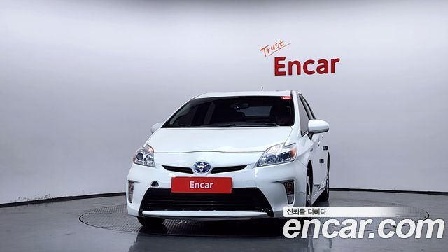 Toyota Prius из Кореи Encar