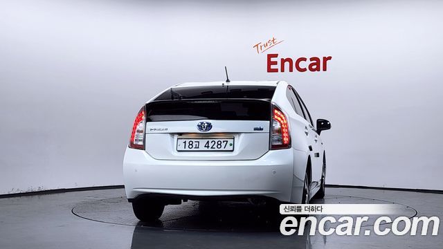 Toyota Prius из Кореи Encar