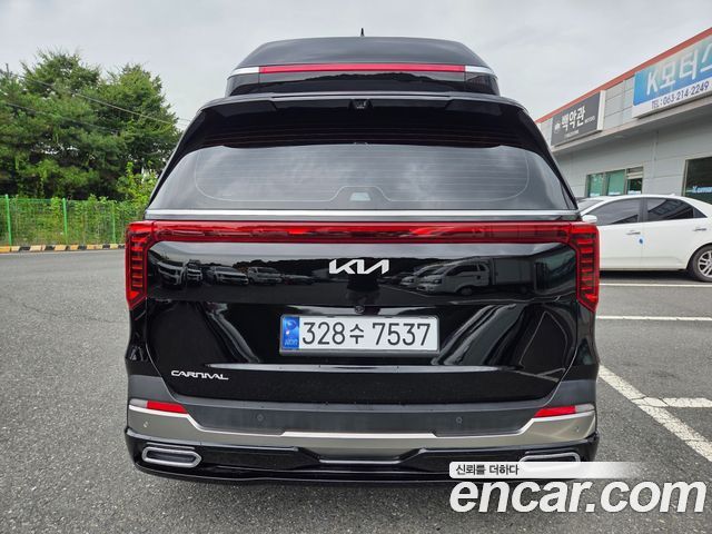 Kia Carnival Gasoline 9-Seater Hi Limousine Signature — пробег 27 499 км — фото 4 из 5