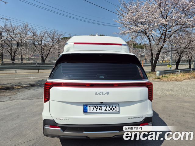 Kia Carnival Gasoline 9-Seater Hi Limousine Signature — пробег 31 100 км — фото 4 из 5
