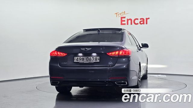 Hyundai Genesis из Кореи Encar