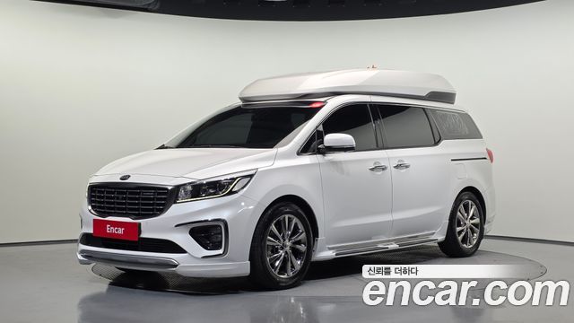 Kia Carnival Gasoline 7-Seater Hi-Limousine President — пробег 43 290 км — фото 1 из 5