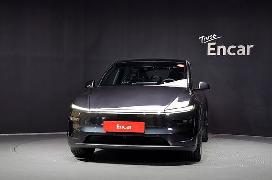 Tesla Model Y L Long Range AWD — пробег 284 км — фото 3 из 5