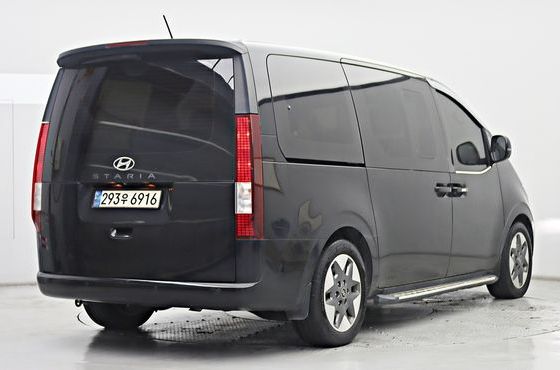 Hyundai Staria Tourer 9-Seater Modern — пробег 82 499 км — фото 2 из 5