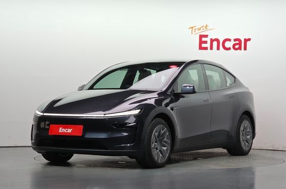 Tesla Model Y L Long Range AWD — пробег 73 км — фото 1 из 5