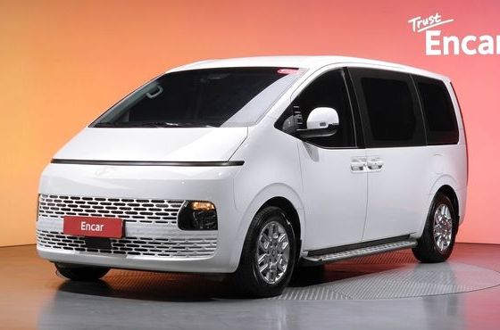 Hyundai Staria Tourer 9-Seater Modern — пробег 13 843 км — фото 1 из 5
