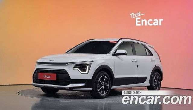 Kia Niro Best Selection — пробег 7 442 км — фото 1 из 5