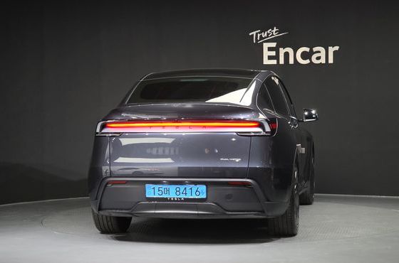 Tesla Model Y Premium Long Range AWD — пробег 14 231 км — фото 4 из 5