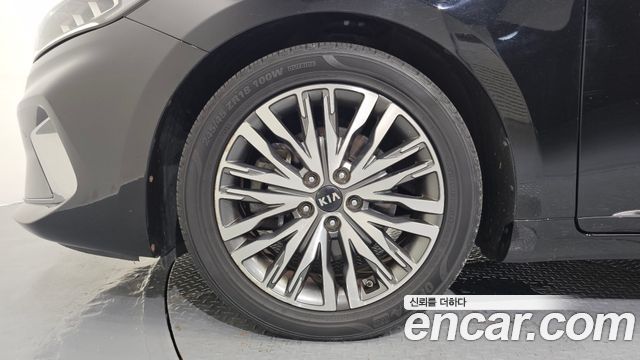 Kia K7 из Кореи Encar