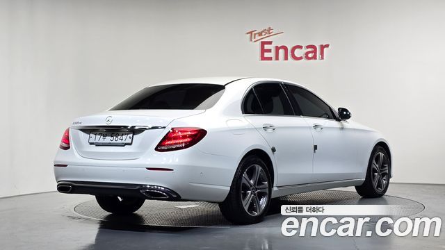 Mercedes-Benz E-Class из Кореи Encar